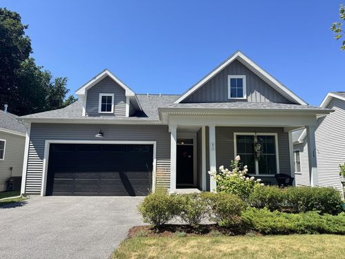 82 Ledge Way, South Burlington, VT, 05403 | Card Image