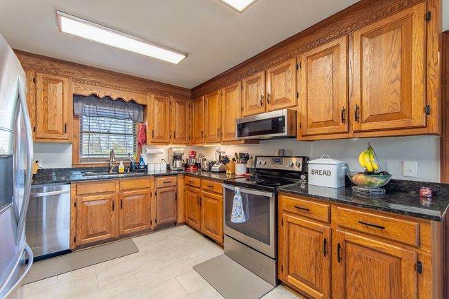 255 Easley Loop, House other with 4 bedrooms, 3 bathrooms and null parking in Savannah TN | Image 11