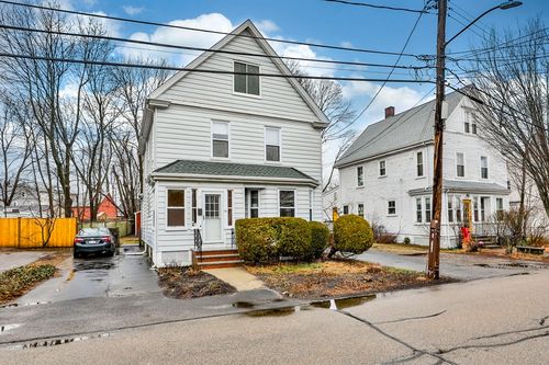 24 Austin St, Milton, MA, 02186-1104 | Card Image