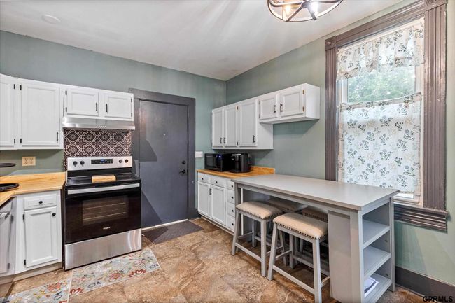 1516 S 29 Th St, House other with 4 bedrooms, 3 bathrooms and 5 parking in Omaha NE | Image 15