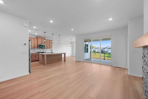 8018 Walnut Ln, Corcoran, MN, 55340-7401 | Card Image