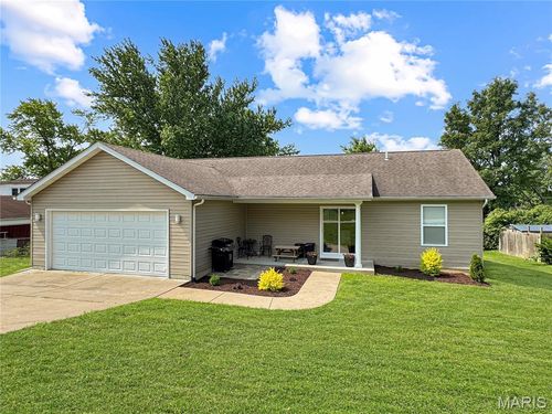 1423 E 5th St, Washington, MO, 63090-3419 | Card Image