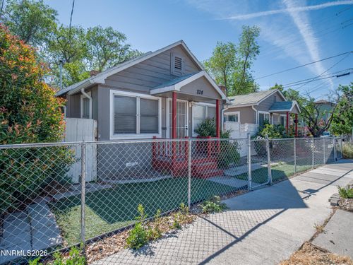 824/828 locust Locust Street, Reno, NV, 89502 | Card Image
