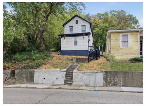 1041 Market St, Zanesville, OH, 43701-4050 | Card Image