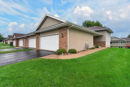 1447 Asbury Ln, Waterloo, IA, 50701-3555 | Card Image