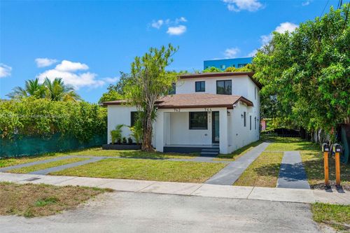 2-742 Nw 70th St, Miami, FL, 33150-3835 | Card Image
