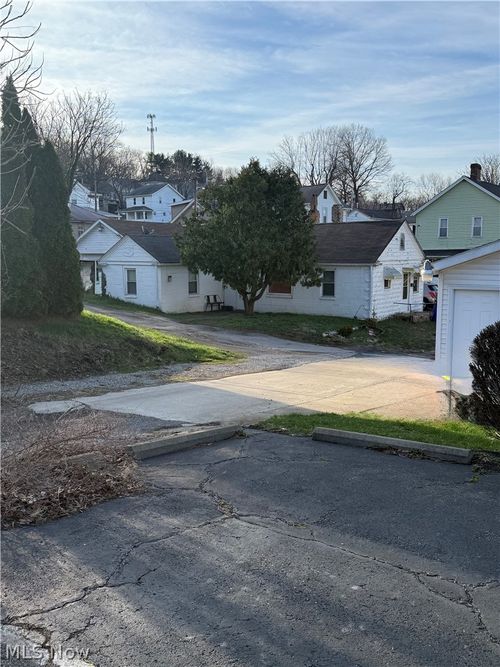 1313 Riverview St, East Liverpool, OH, 43920-1850 | Card Image