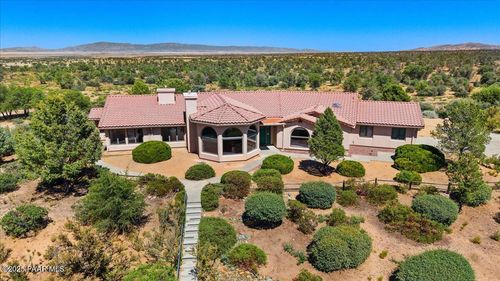 2082 W Mountain Oak Rd, Prescott, AZ, 86305-8737 | Card Image