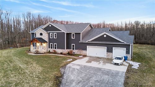 2252 Applegrove St Ne, Canton, OH, 44721-2074 | Card Image