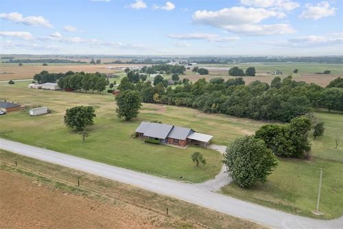 415 Se Chisholm Trail Rd, Minco, OK, 73059-8002 | Card Image