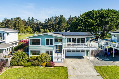 708 Underwood Dr, Trinidad, CA, 95570-9519 | Card Image