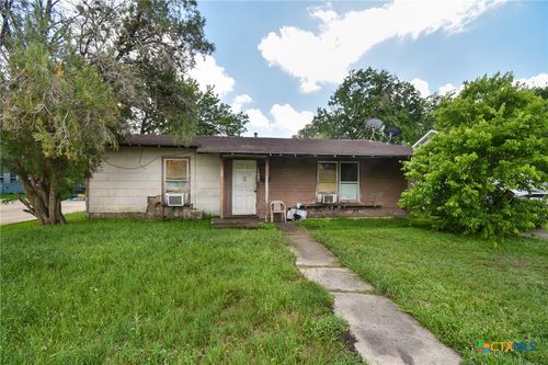 2909 Meadowlane St, Victoria, TX, 77901-1759 | Card Image