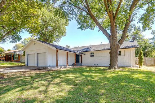 3205 Cortez Dr, Fort Worth, TX, 76116-4951 | Card Image