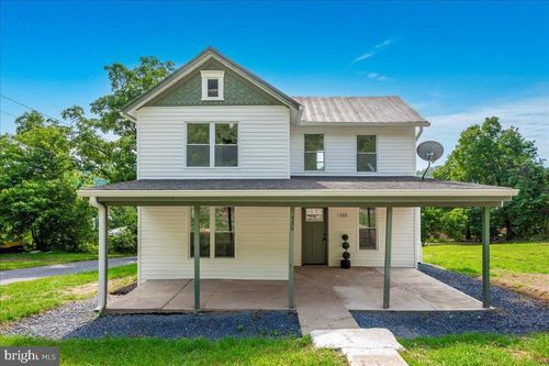 530 Wilkes St, BERKELEY SPRINGS, WV, 25411-1822 | Card Image