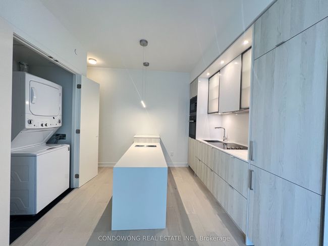 4106 - 11 Yorkville Ave, Condo with 1 bedrooms, 1 bathrooms and null parking in Toronto ON | Image 4