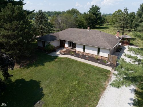 8390 E County Road 725 N, Brownsburg, IN, 46112-9653 | Card Image