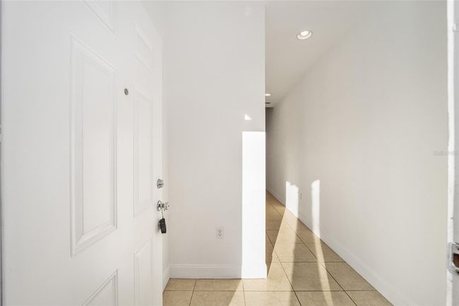 APT-2 - 1563 Nw 29 Th Rd, Townhouse with 2 bedrooms, 2 bathrooms and null parking in Gainesville FL | Image 6
