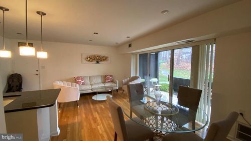 101-7829 Enola St, MCLEAN, VA, 22102-7817 | Card Image