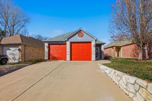 1142 Story Book Ln, Weatherford, TX, 76086-5686 | Card Image
