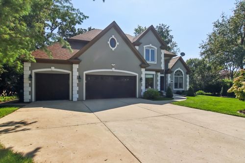 360 Long Oak Dr, West Chicago, IL, 60185-5051 | Card Image