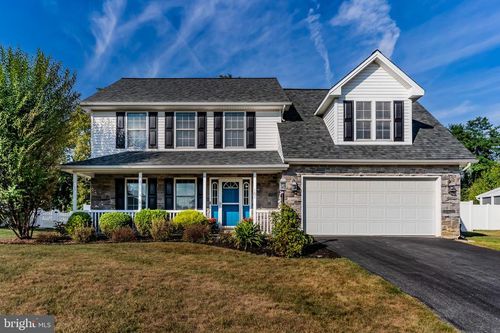 101 Westgate Dr, MOUNT HOLLY SPRINGS, PA, 17065-2010 | Card Image