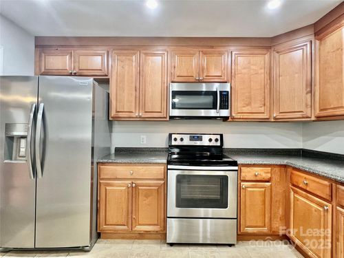 323 Frank Dr, Charlotte, NC, 28215-2111 | Card Image