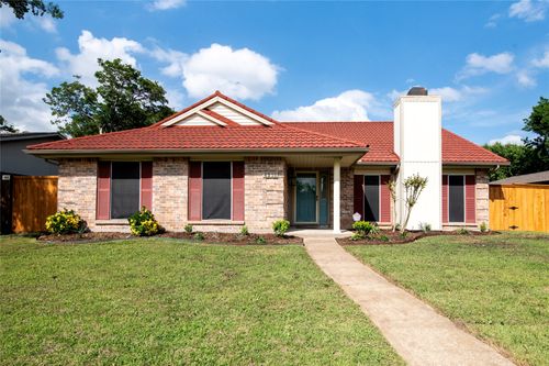 4216 Wayfaring St, Mesquite, TX, 75150-4255 | Card Image