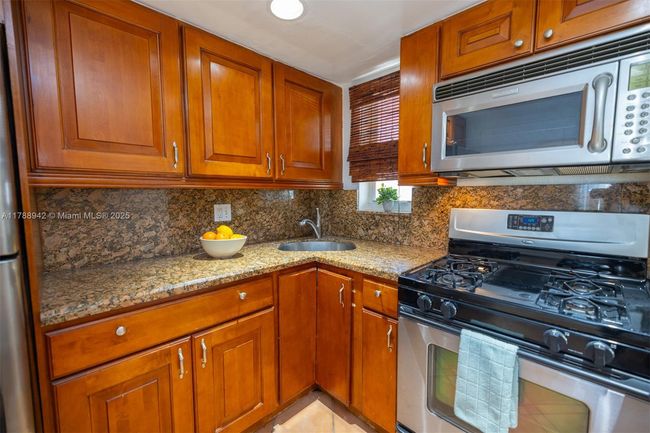 APT-105 - 6707 N Kendall Dr, Condo with 1 bedrooms, 1 bathrooms and null parking in Pinecrest FL | Image 4