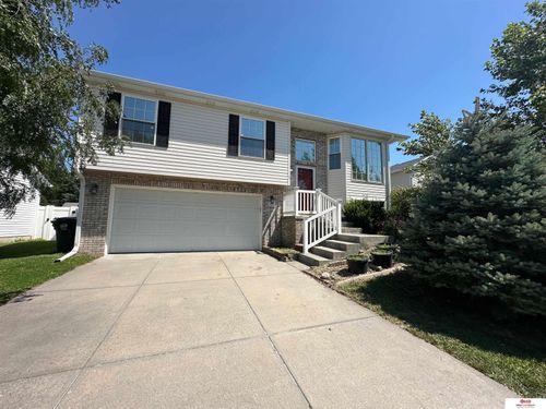 8110 S 20th St, Lincoln, NE, 68512-9490 | Card Image