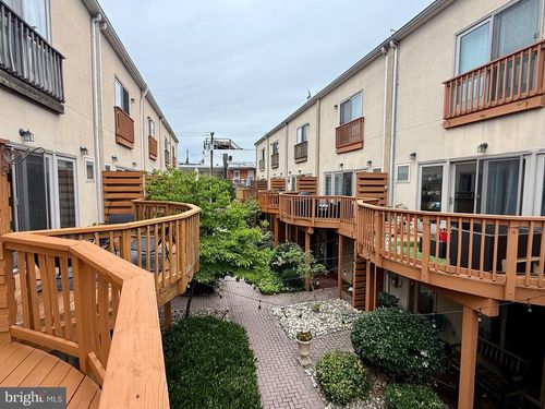 100 Pilgrim Lndg, BALTIMORE, MD, 21230-4327 | Card Image