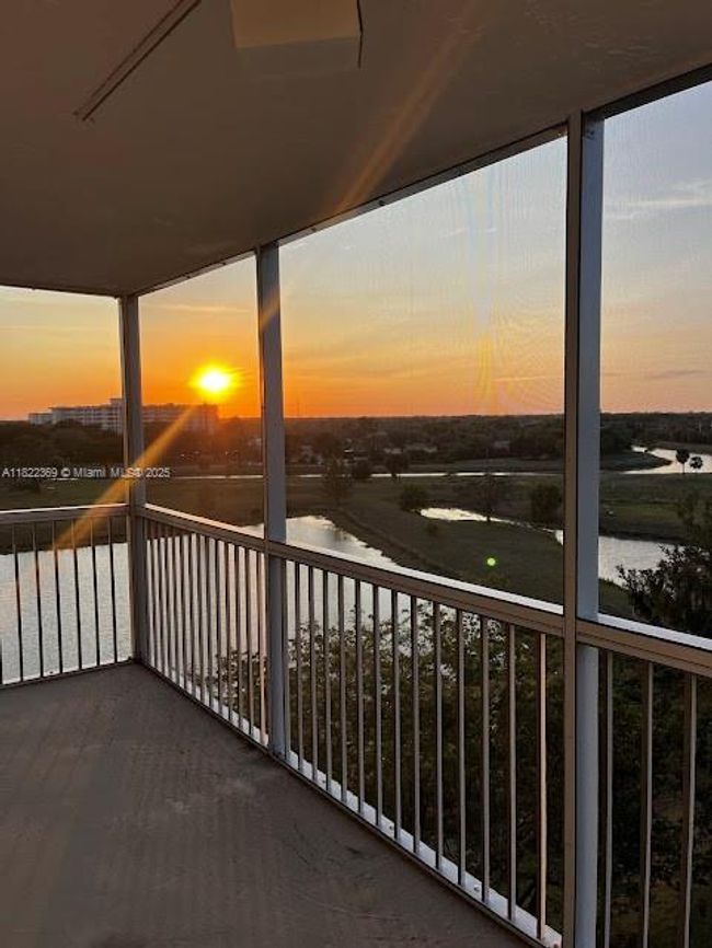 APT-807 - 3090 N Course Dr, Condo with 3 bedrooms, 3 bathrooms and null parking in Pompano Beach FL | Image 24
