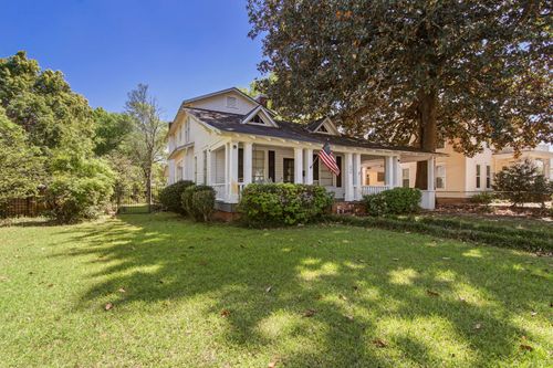 484 Circle Drive, DeFuniak Springs, FL, 32435 | Card Image