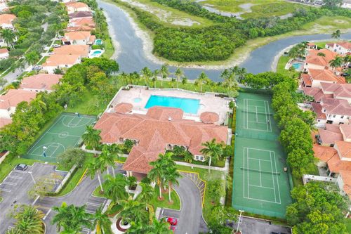 411-7640 Westwood Dr, Tamarac, FL, 33321-2320 | Card Image