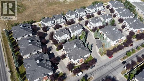 {{alt}} | Card Image