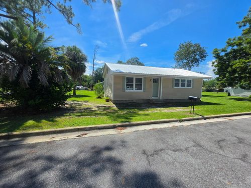 407 Bullock Ave, Nashville, GA, 31639-1211 | Card Image