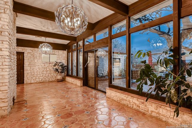 201 Sheffield, House other with 5 bedrooms, 5 bathrooms and null parking in Castle Hills TX | Image 24