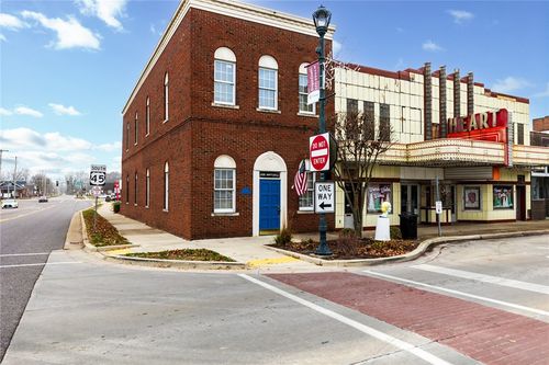 137 E Jefferson Ave, Effingham, IL, 62401-3457 | Card Image