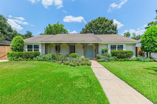 7118 Shavelson St, Houston, TX, 77055-7635 | Card Image