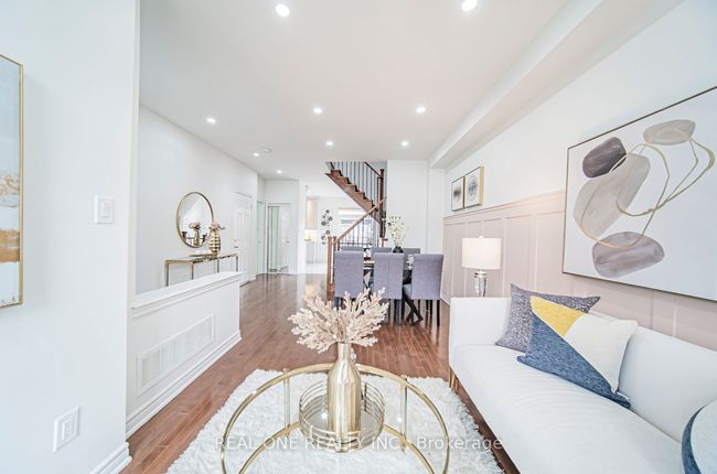 23 Rizal Ave, House attached with 4 bedrooms, 3 bathrooms and 2 parking in Markham ON | Image 4