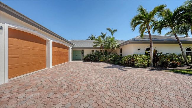 642 S Owl Dr, House other with 3 bedrooms, 2 bathrooms and null parking in SARASOTA FL | Image 5