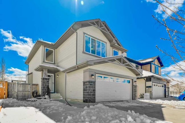 117 Royal Birch Mews Nw, Home with 3 bedrooms, 3 bathrooms and 4 parking in Calgary AB | Image 2