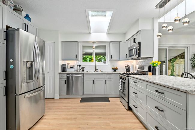 762 Christopher Rd, House other with 3 bedrooms, 2 bathrooms and 3 parking in Campbell River BC | Image 10