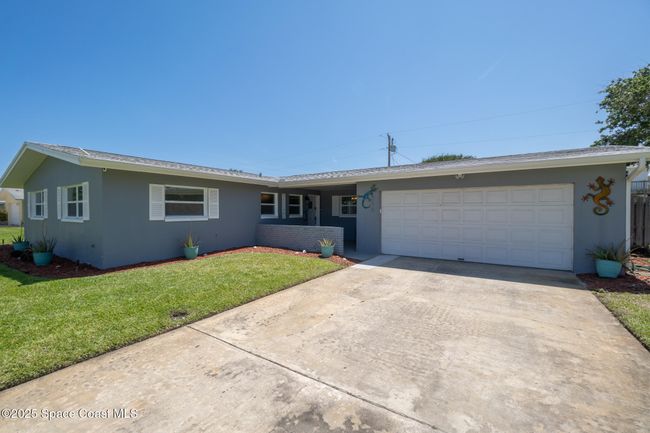 346 Cyprus Dr, House other with 3 bedrooms, 2 bathrooms and null parking in Cocoa Beach FL | Image 16