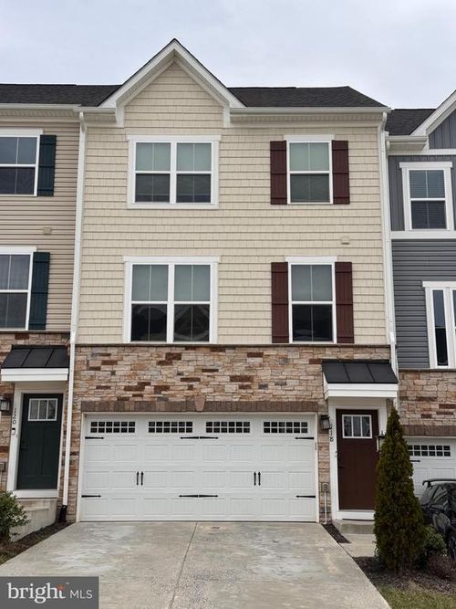 118 Twinleaf Way, LAKE FREDERICK, VA, 22630-2293 | Card Image