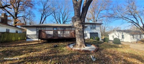 9008 Indiana Ave, Kansas City, MO, 64132-3710 | Card Image