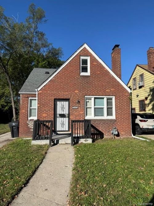 16571 Coyle St, Detroit, MI, 48235-3851 | Card Image