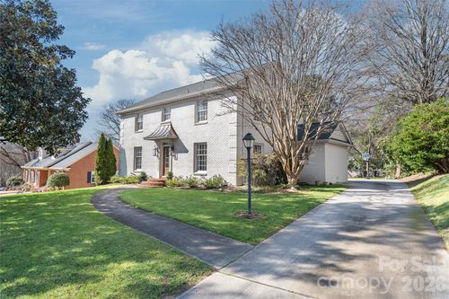 1330 Brockton Ln, Charlotte, NC, 28226-5804 | Card Image