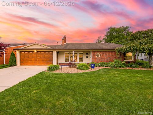 29835 Hillbrook St, Livonia, MI, 48152-4521 | Card Image
