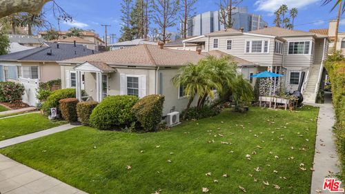 2907 W Riverside Dr, Burbank, CA, 91505-4721 | Card Image