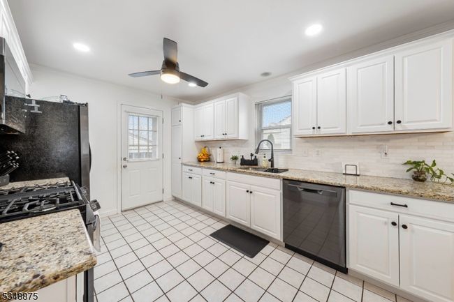 22 N 8 Th Ave, House other with 4 bedrooms, 2 bathrooms and null parking in Manville NJ | Image 7